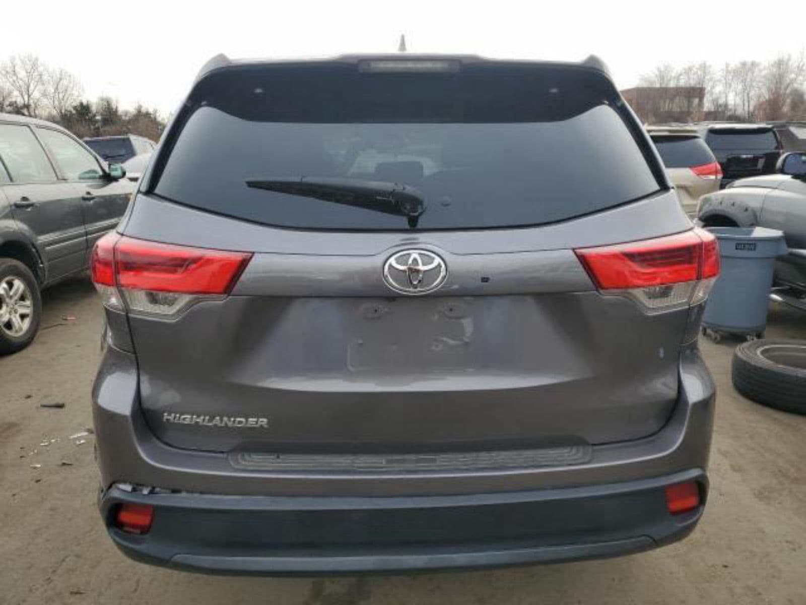 FOREIGN USED 2017 TOYOTA HIGHLANDER SE — photo 7