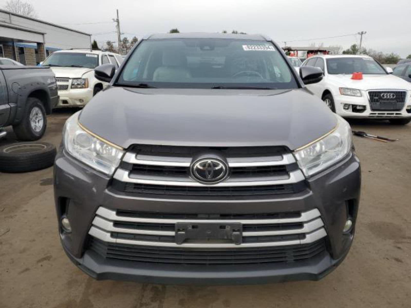 FOREIGN USED 2017 TOYOTA HIGHLANDER SE — photo 1