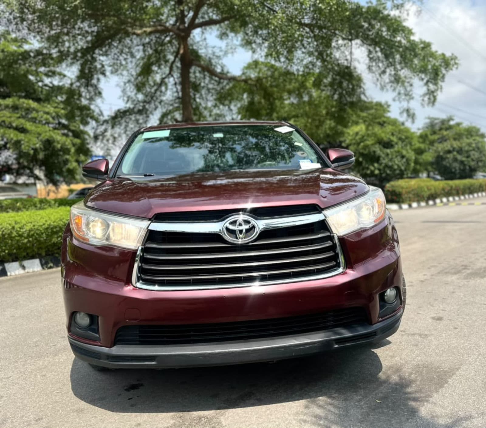 2016 TOYOTA HIGHLANDER LE — photo 1