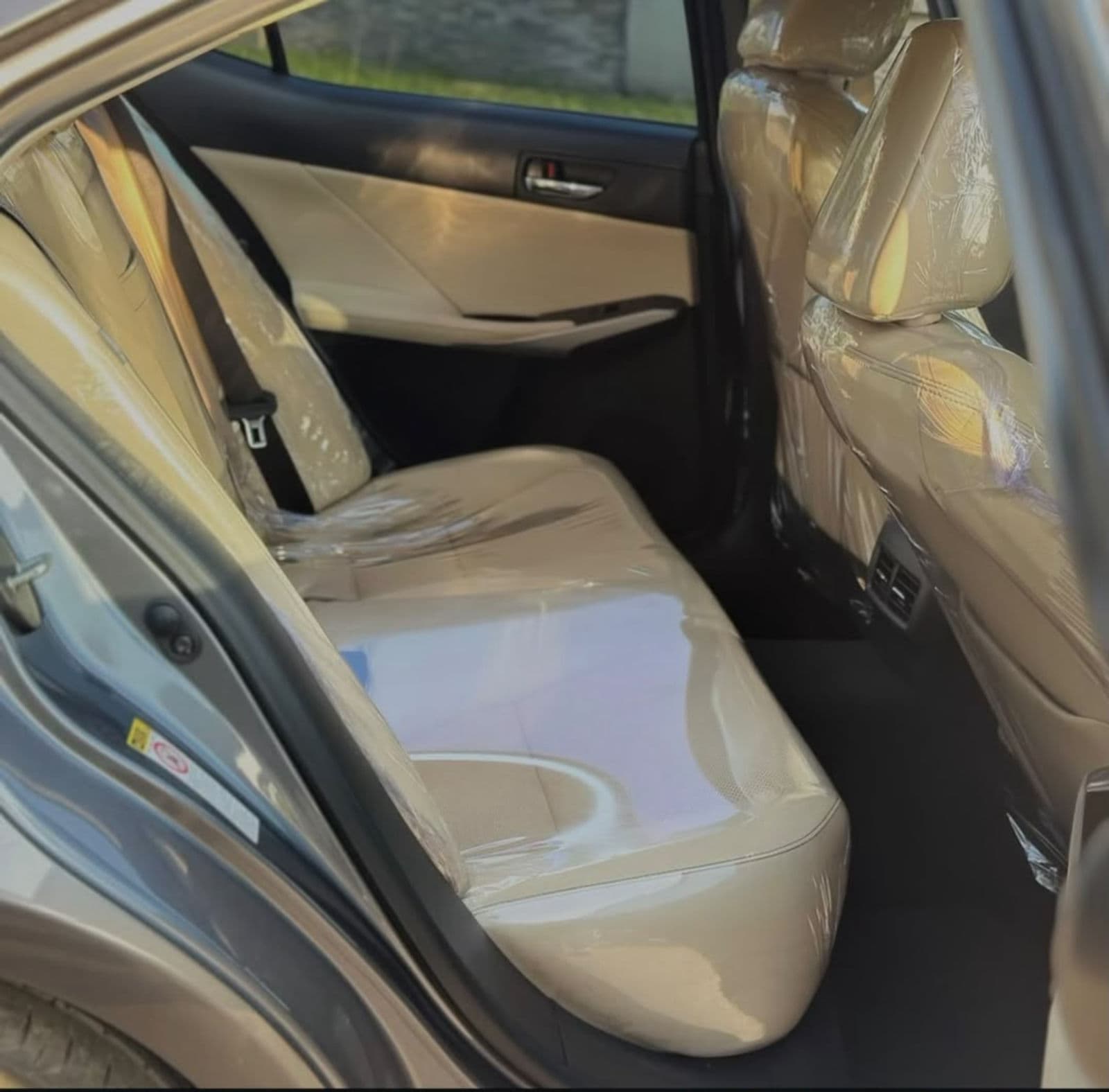 2015 LEXUS IS250 — photo 3
