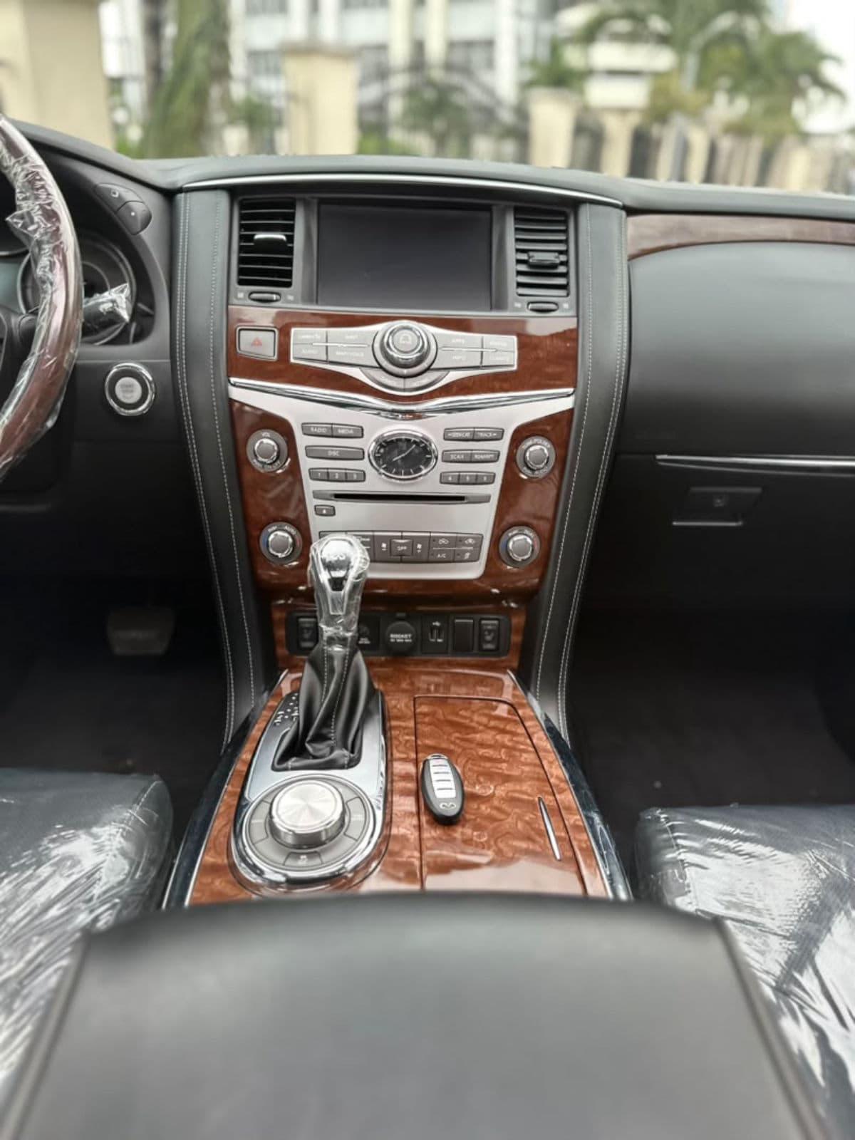 2019 INFINITI QX80 — photo 3
