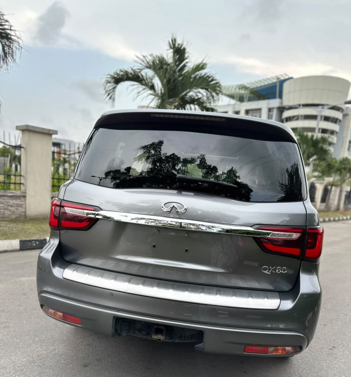 2019 INFINITI QX80 — photo 4