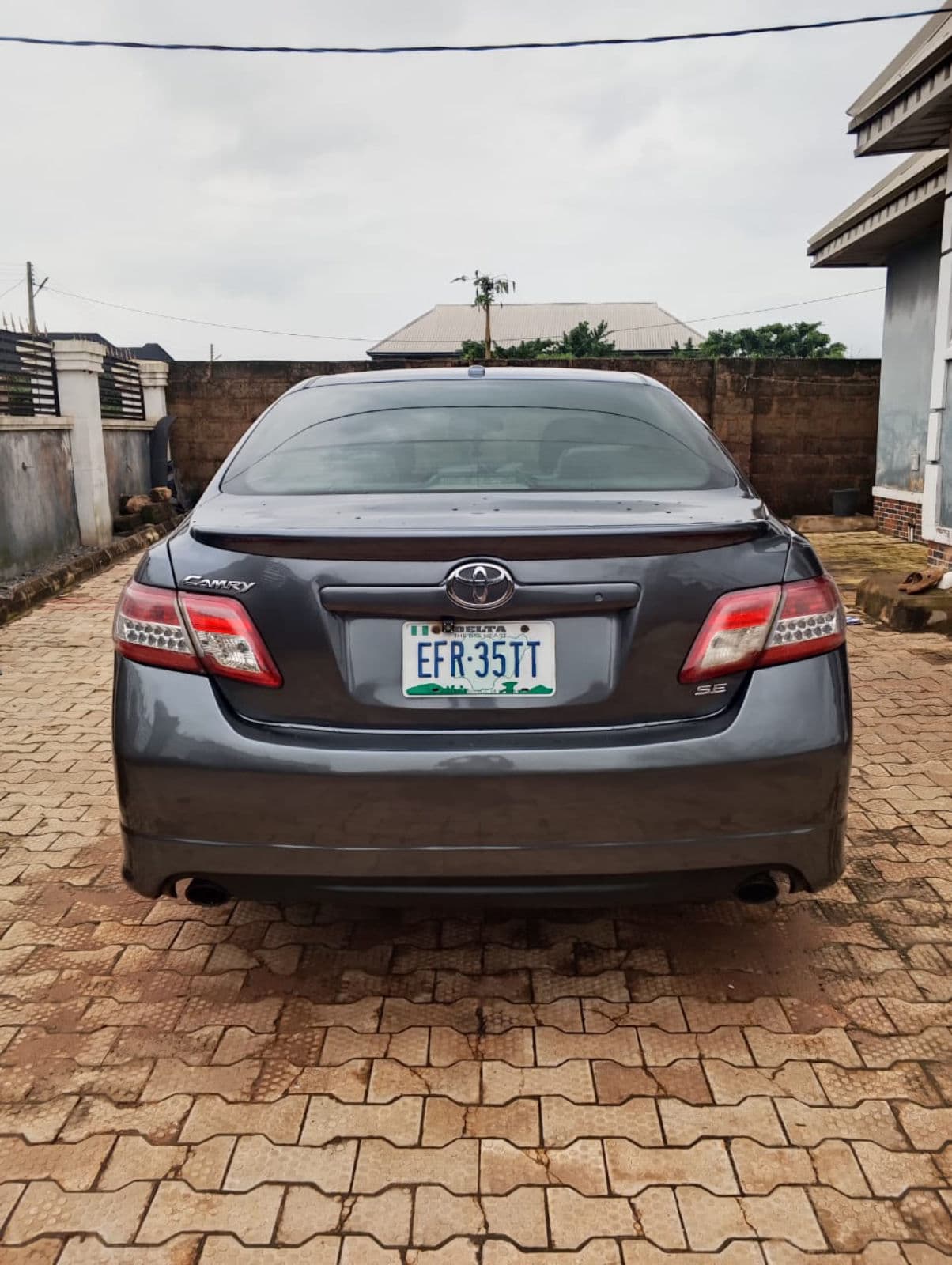 REGISTERED 2011 TOYOTA CAMRY SE IN GOOD WORKING  — photo 6