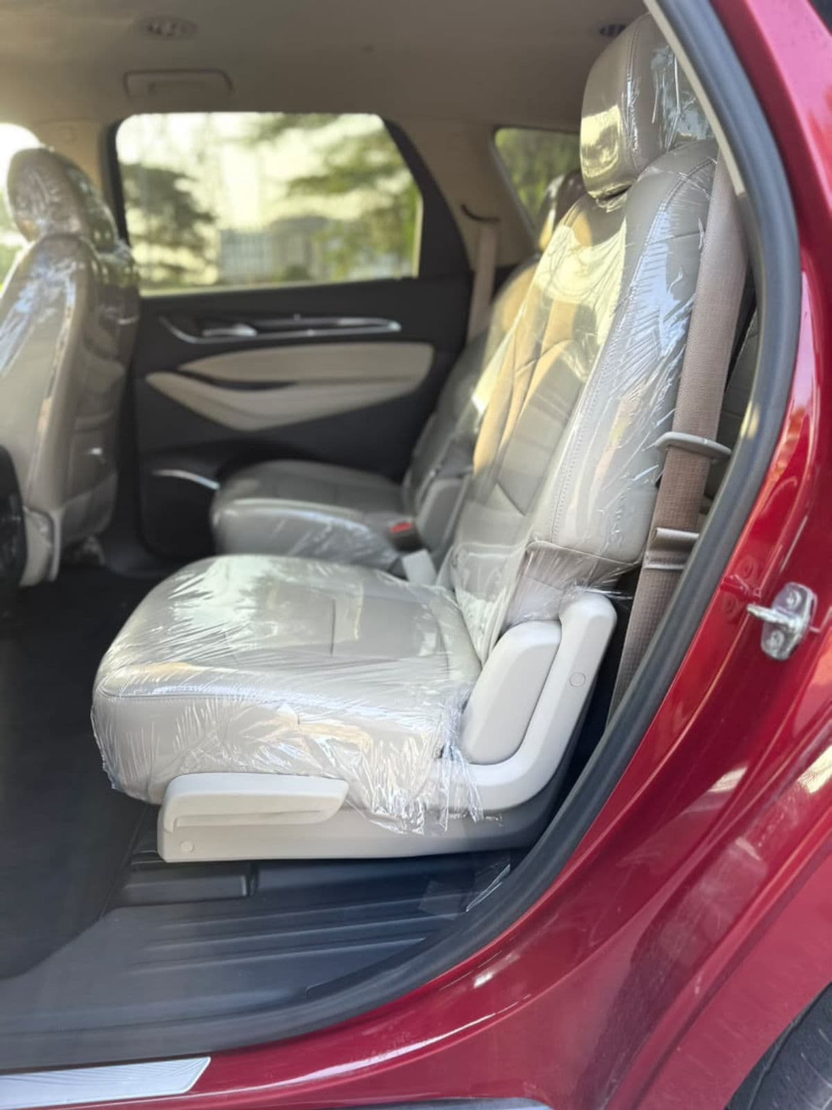 2021 buick enclave — photo 4