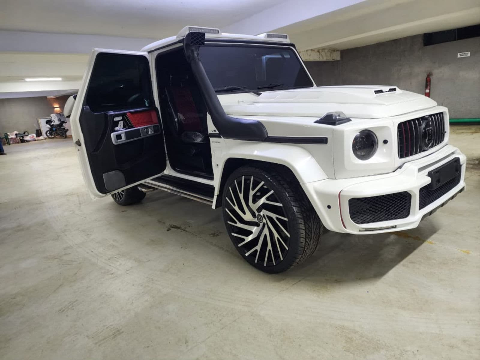 2024 UPGRADED MERCEDES BENZ G63 AMG CUSTOMIZED PICKUP FOR SALE  — photo 4