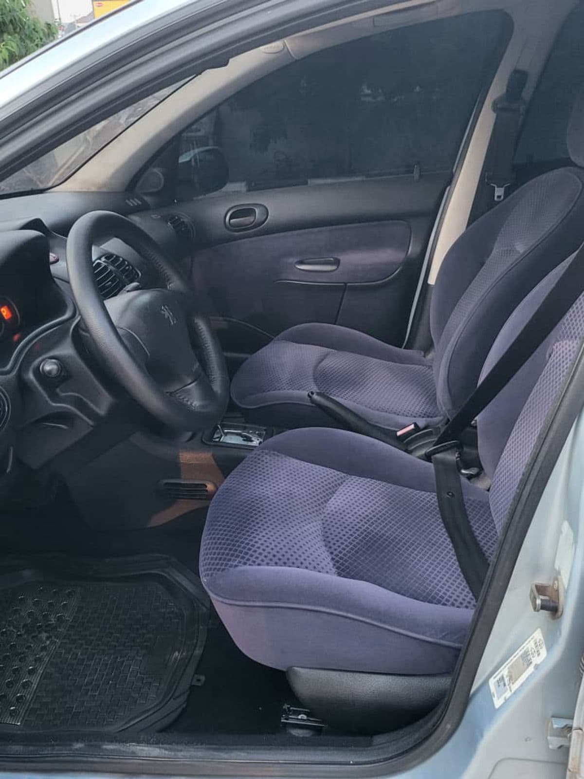 2004 PEUGEOT 206 Automatic Hatchback — photo 2