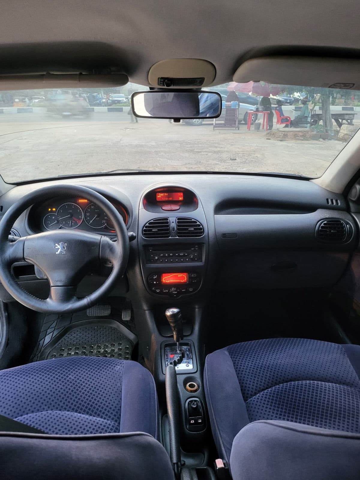 2004 PEUGEOT 206 Automatic Hatchback — photo 3