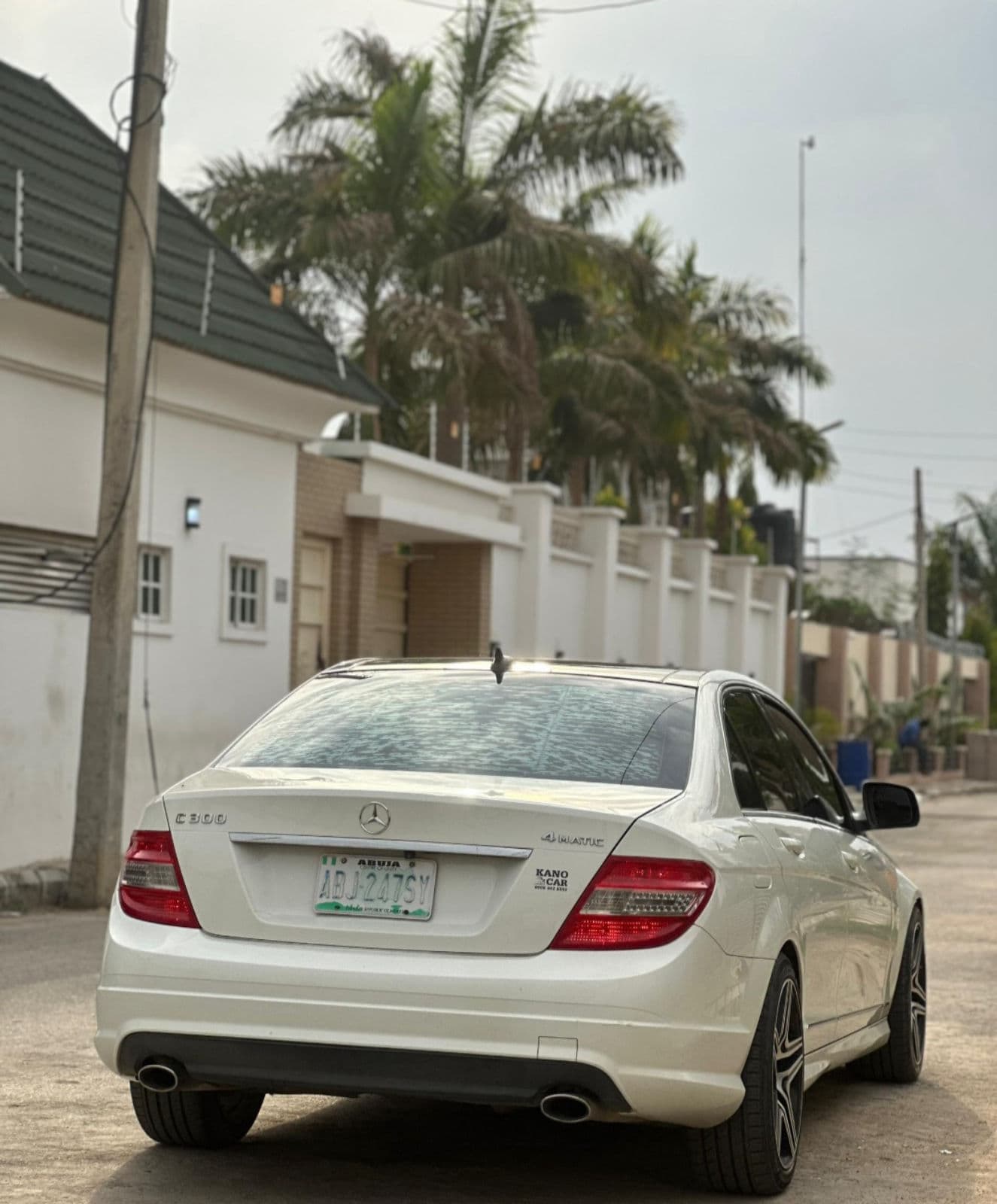 2010 MERCEDES C300  — photo 7