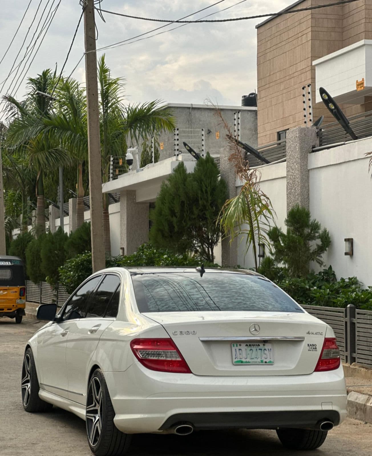 2010 MERCEDES C300  — photo 10