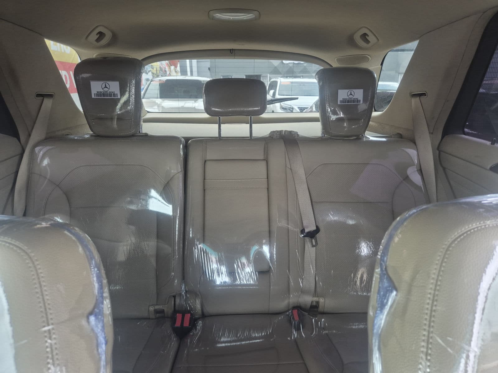 Well used 2015 Mercedes-Benz ML 350  blue on cream leather interior se6 — photo 9