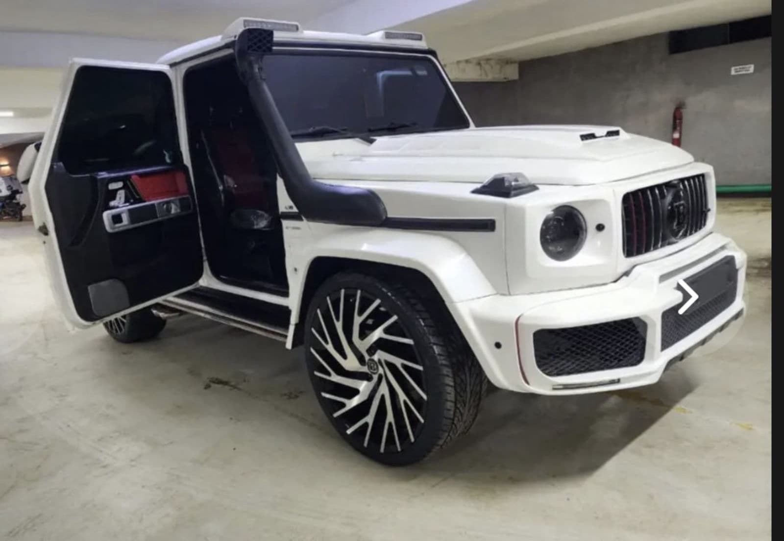 2024 Mercedes-Benz G-class Pickup — photo 3 of 11