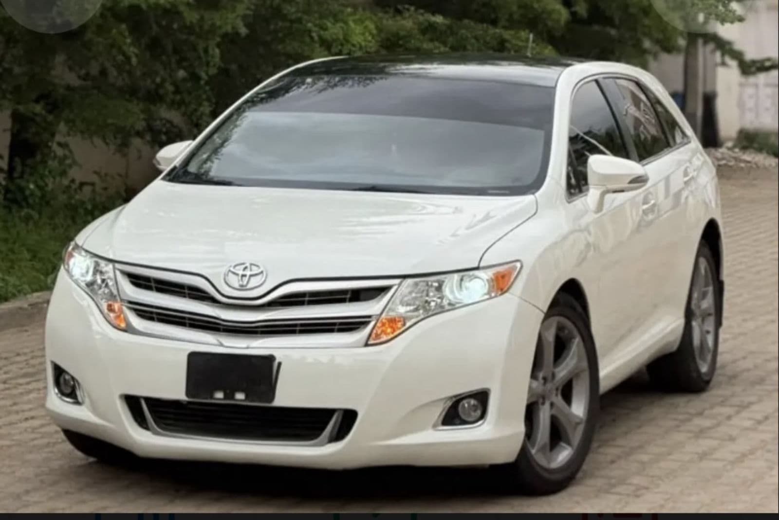 2013 VENZA XLE LIMITED  — photo 1