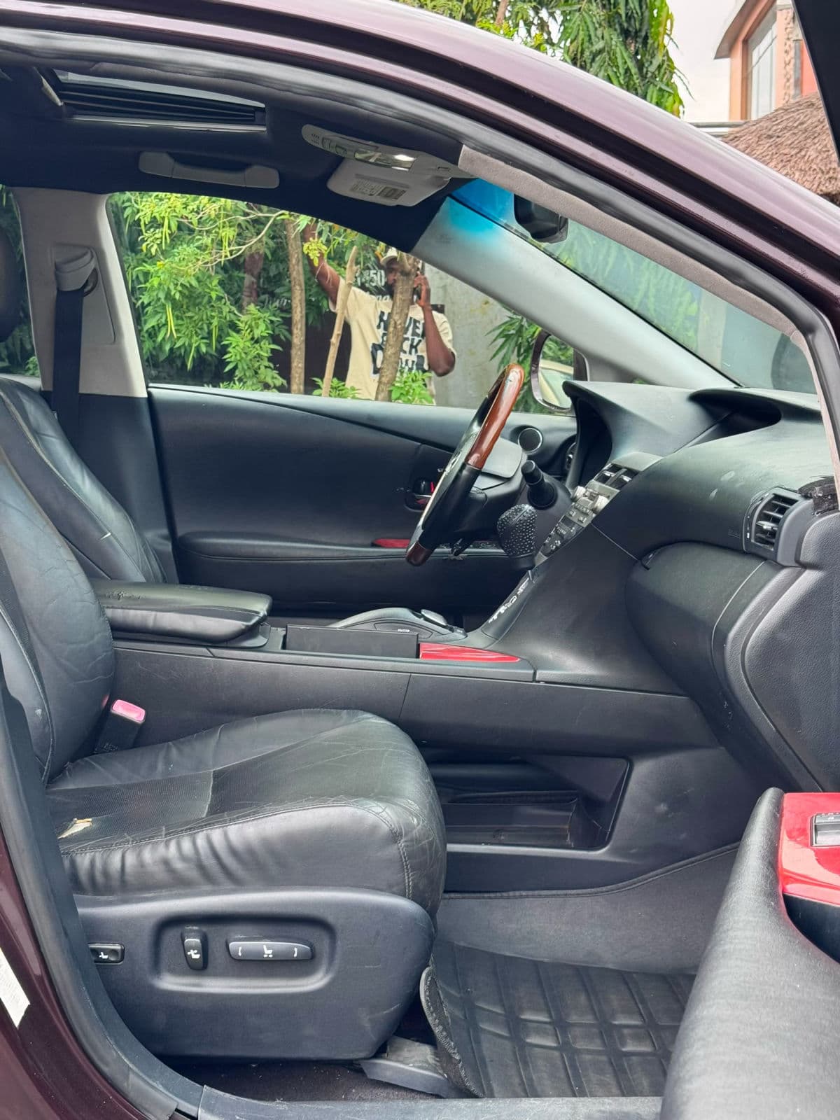 Lexus RX 350 2010 model — photo 7