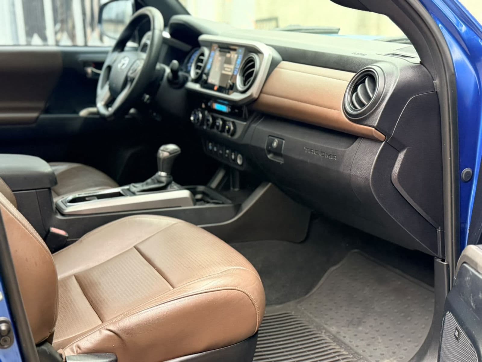 Toyota Tacoma 2016 — photo 5