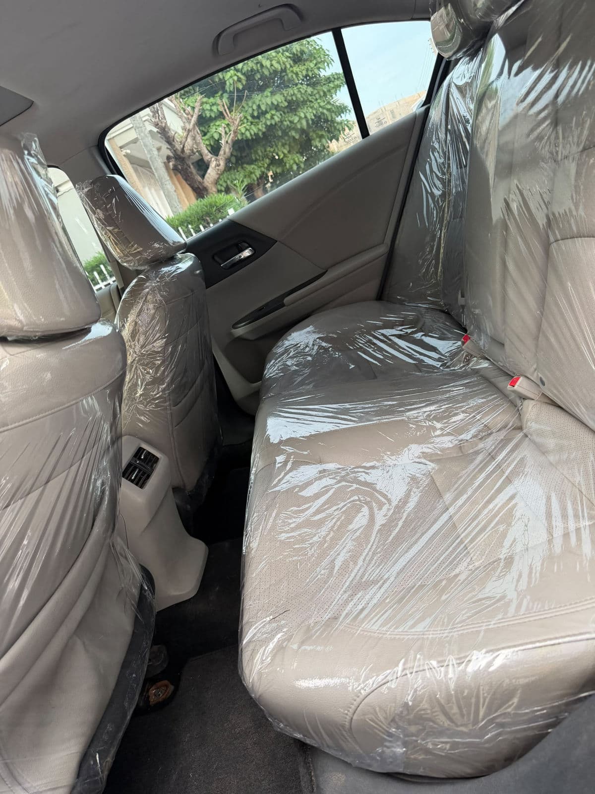 2016 Honda Accord EX-L Automatic Sedan — Clean, Comfortable & Reliable — photo 4
