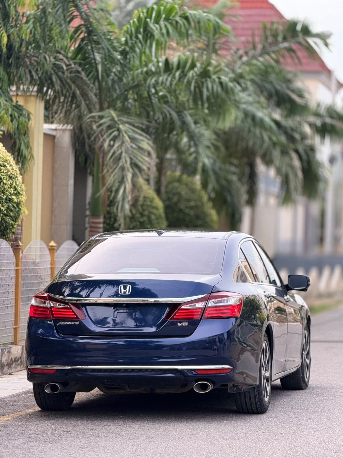 2016 Honda Accord EX-L Automatic Sedan — Clean, Comfortable & Reliable — photo 8