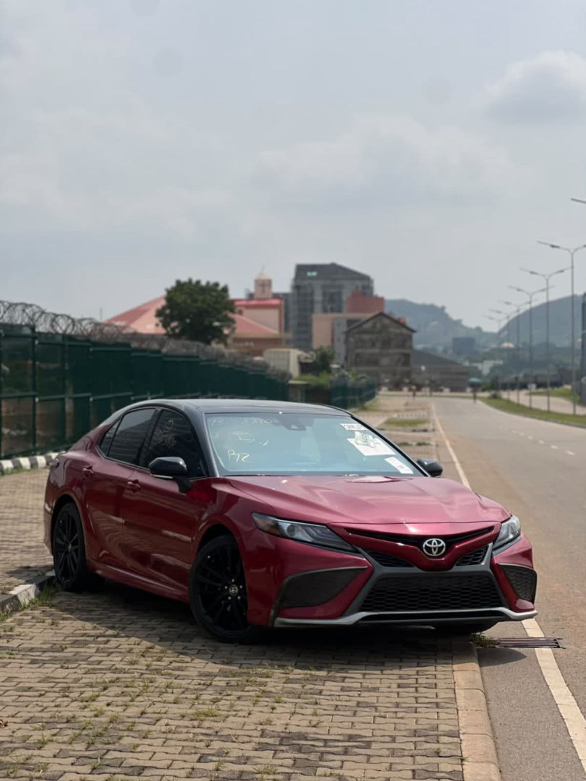 2020 TOYOTA CAMRY XSE — photo 2
