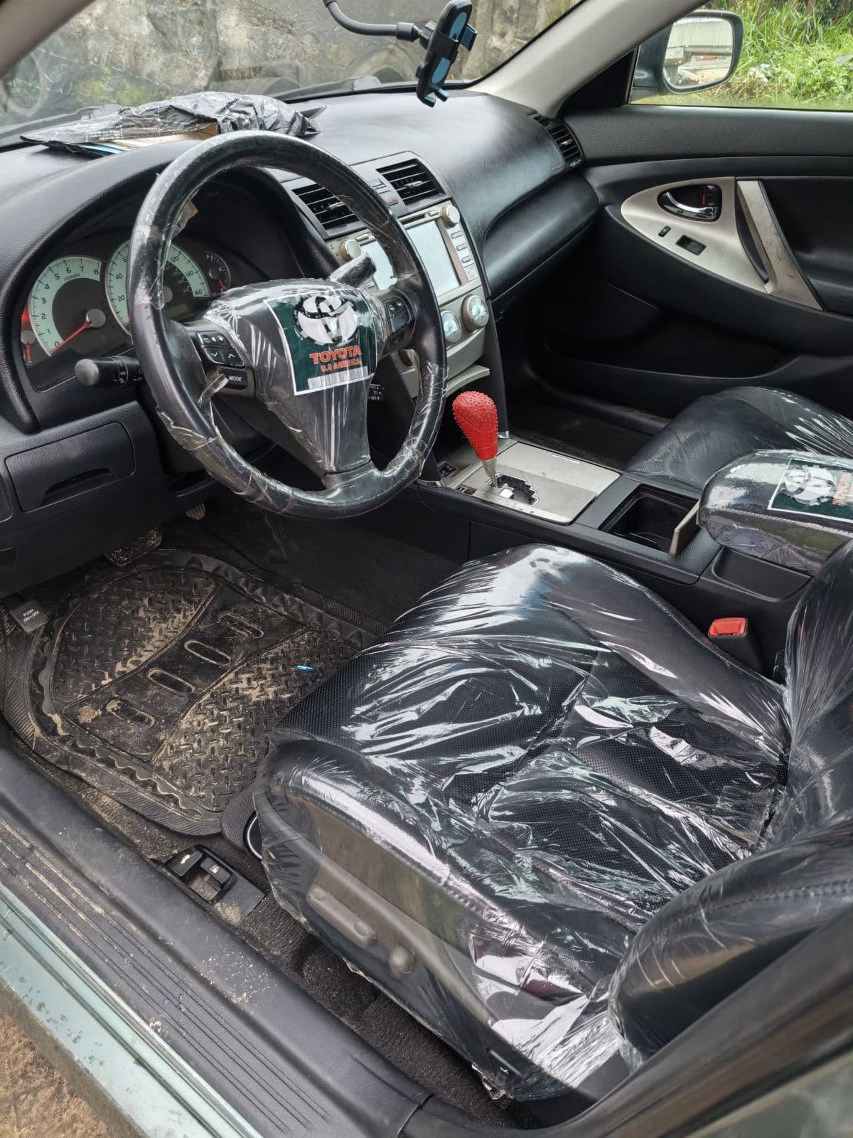 2009 Toyota Camry Automatic Sedan for Sale in Nigeria — photo 11