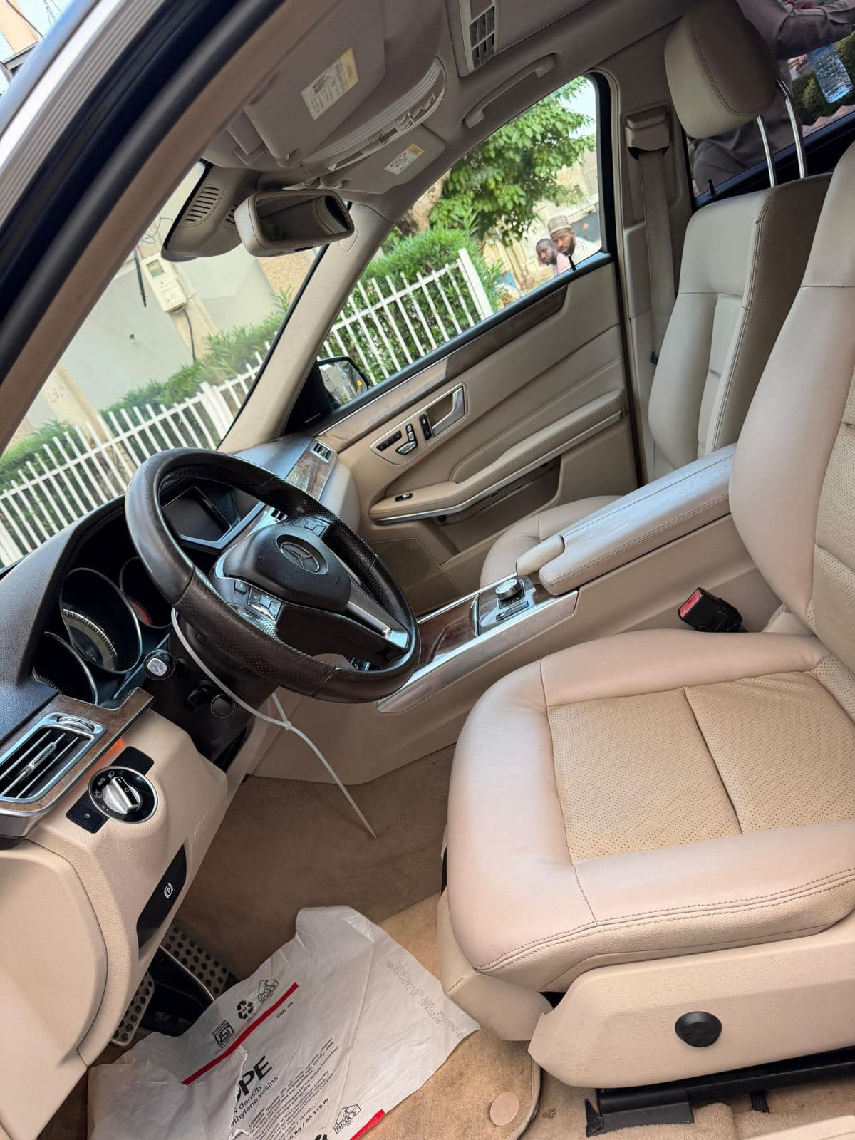 2014 MERCEDES E350 — photo 4