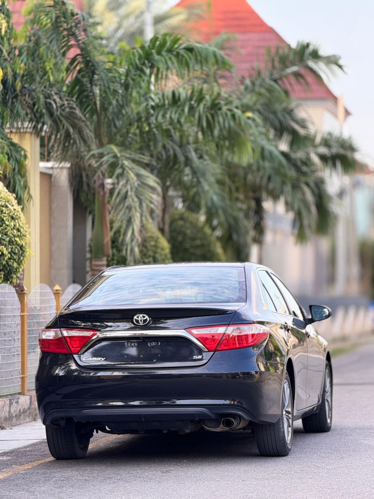 2015 TOYOTA CAMRY SE Automatic Sedan For Sale in Nigeria — photo 11