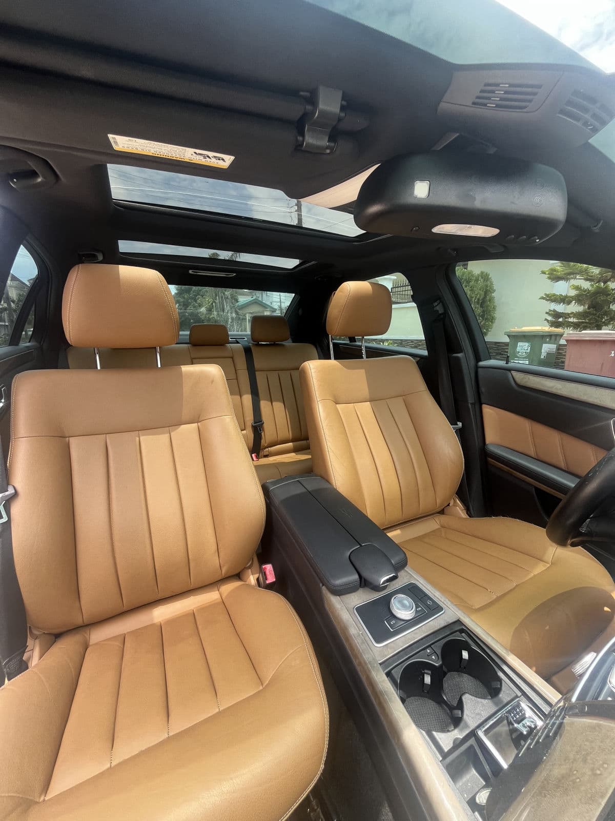 2010 Mercedes-Benz E350—a fresh arrival ready for immediate delivery — photo 7
