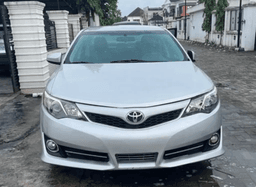2015 Toyota Camry SE Automatic Sedan