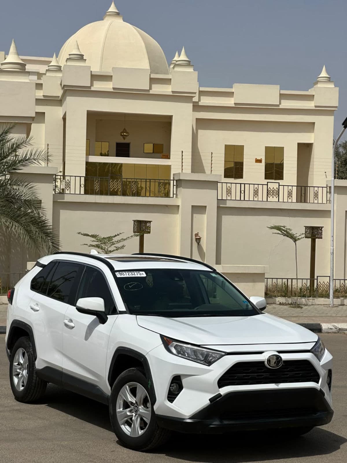 2020 TOYOTA RAV4 XLE Automatic SUV On DISTRESS SALE — photo 7