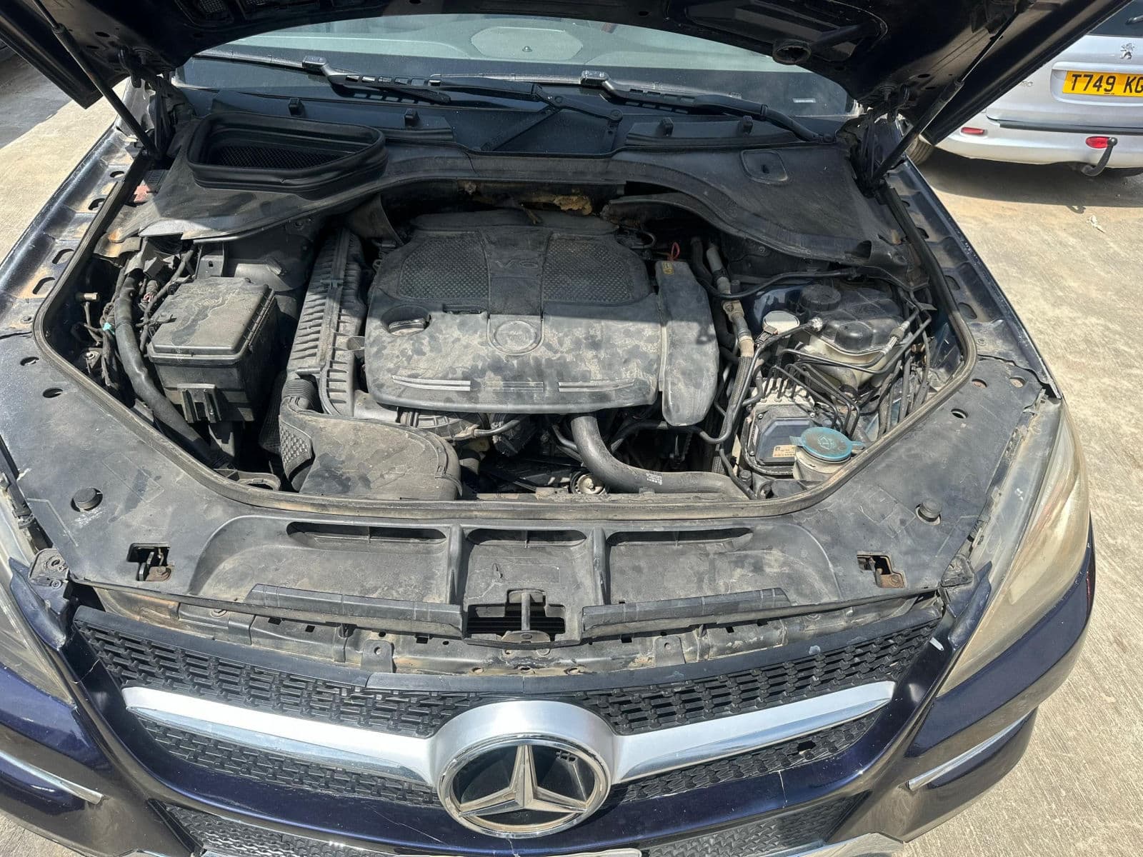 2012 Mercedes-Benz M Class SUV — photo 10 of 11