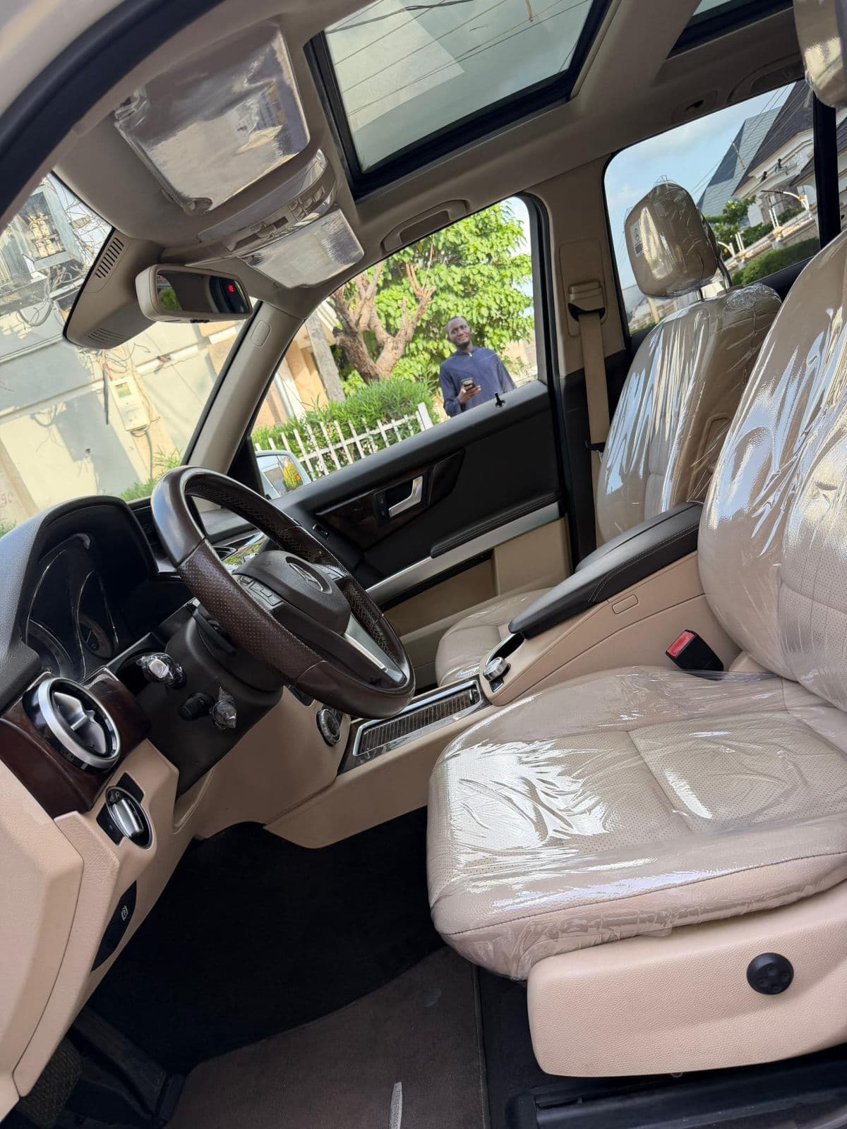 2015 Mercedes-Benz GLK SUV — photo 4 of 10