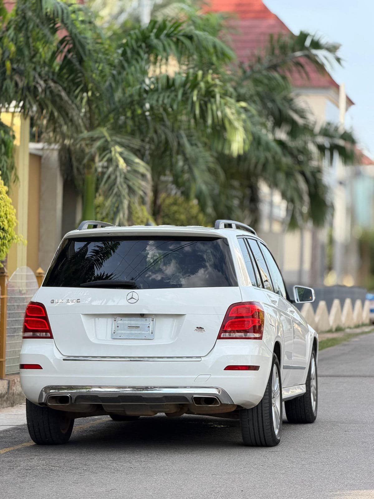 2015 Mercedes-Benz GLK SUV — photo 7 of 10