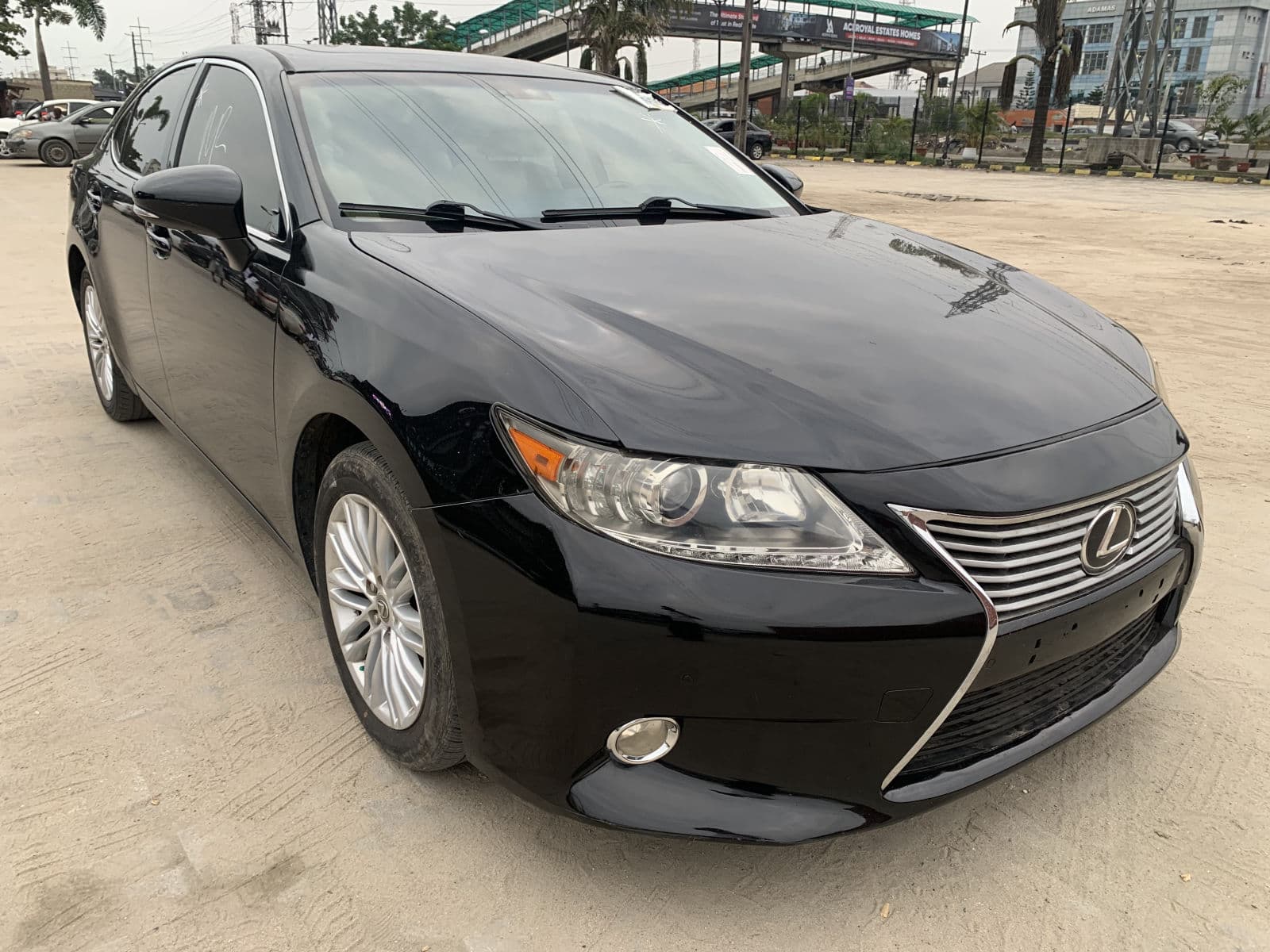 2013 Lexus Es 350 Sedan — photo 4 of 11