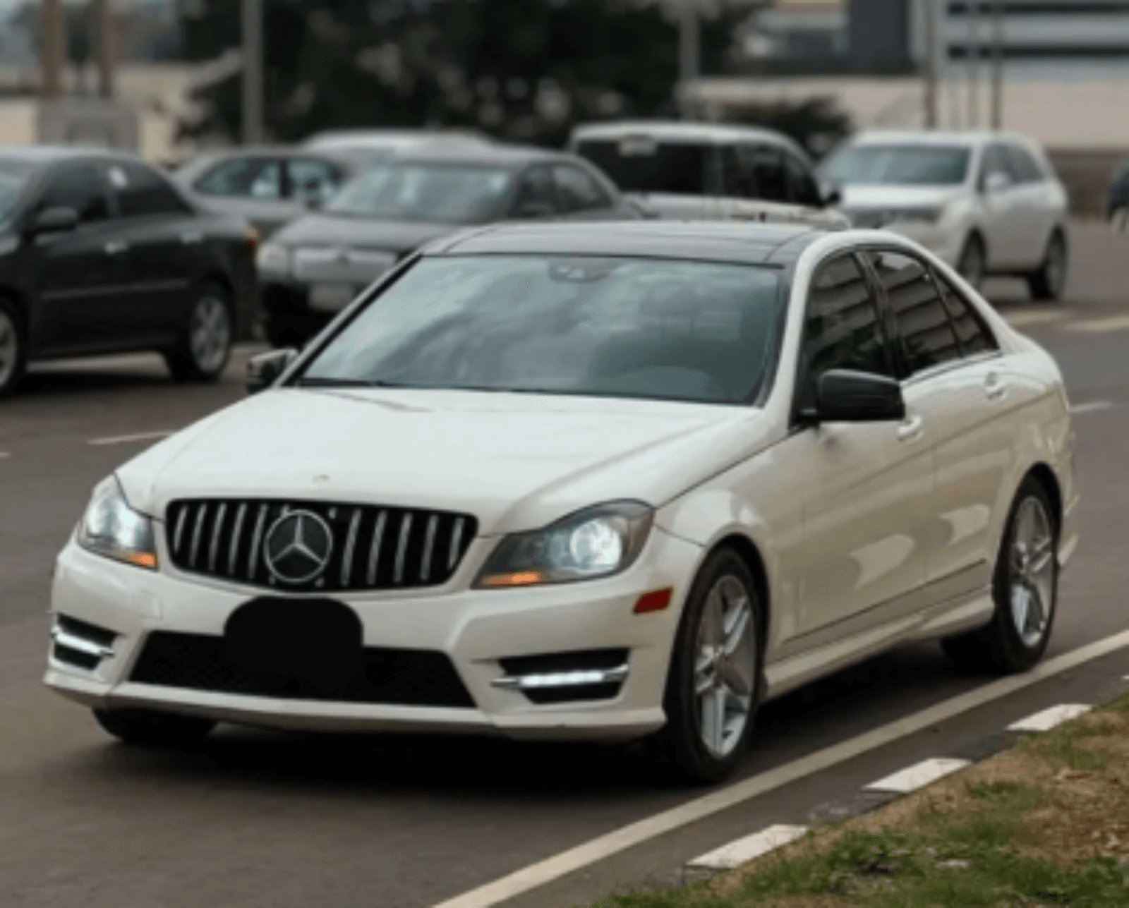 2012 Mercedes-Benz C Class Sedan — Nigerian Used for sale in Abuja