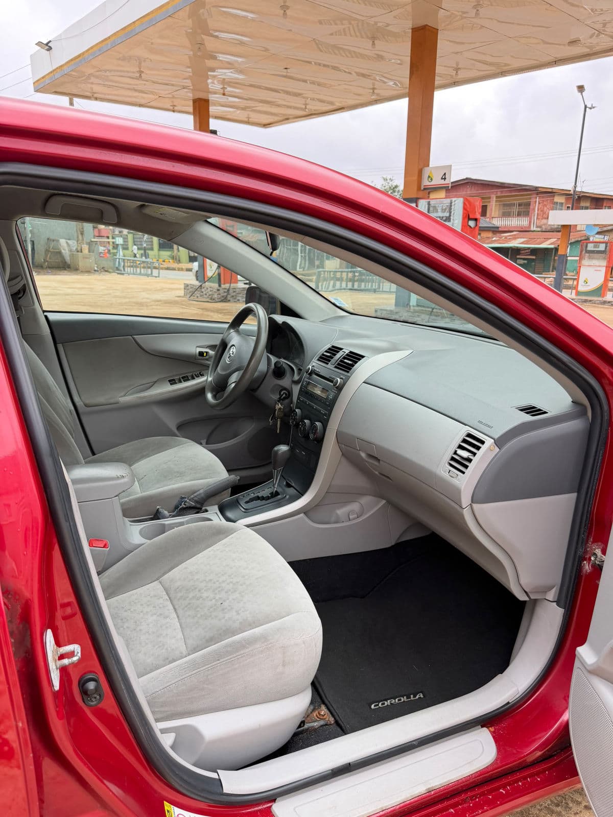 2008 Toyota Corolla Sedan — photo 6 of 10