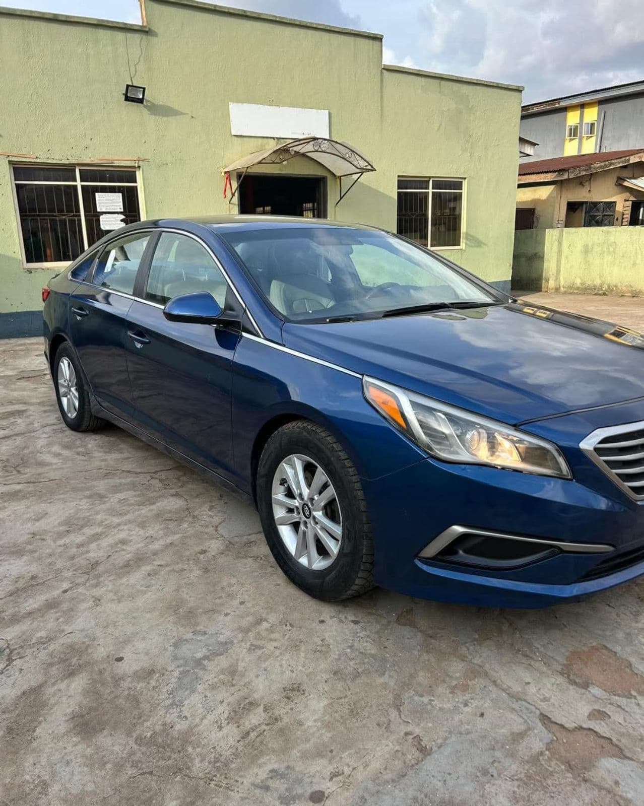 2017 Hyundai Sonata Sedan — photo 8 of 9