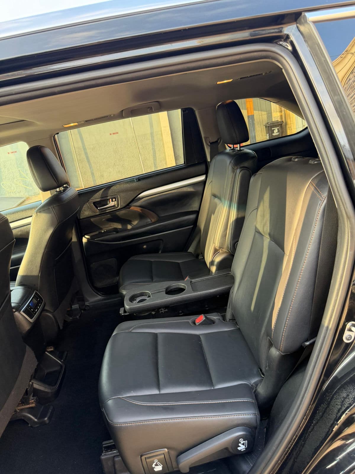 2019 Toyota Highlander SUV — photo 6 of 10