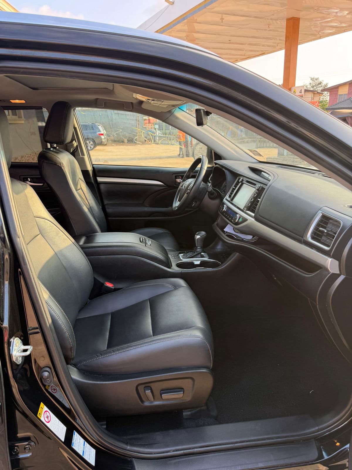 2019 Toyota Highlander SUV — photo 7 of 10