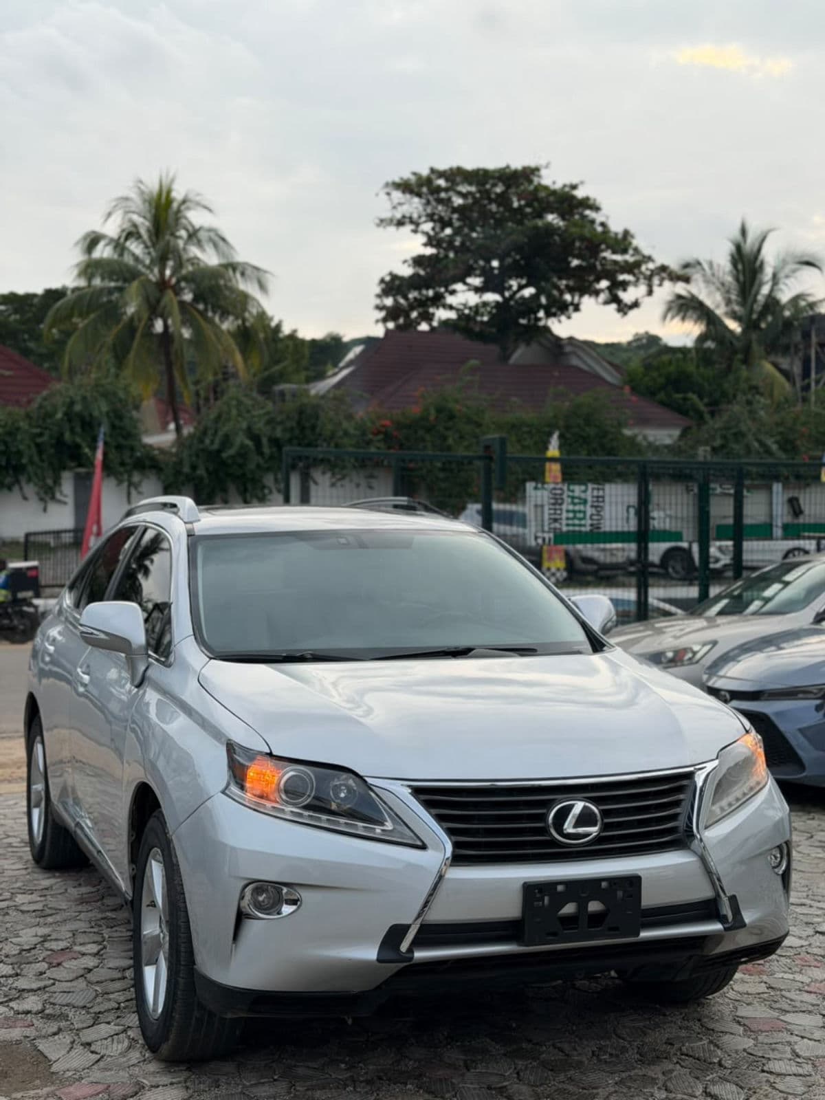 2014 Lexus RX SUV — photo 2 of 7