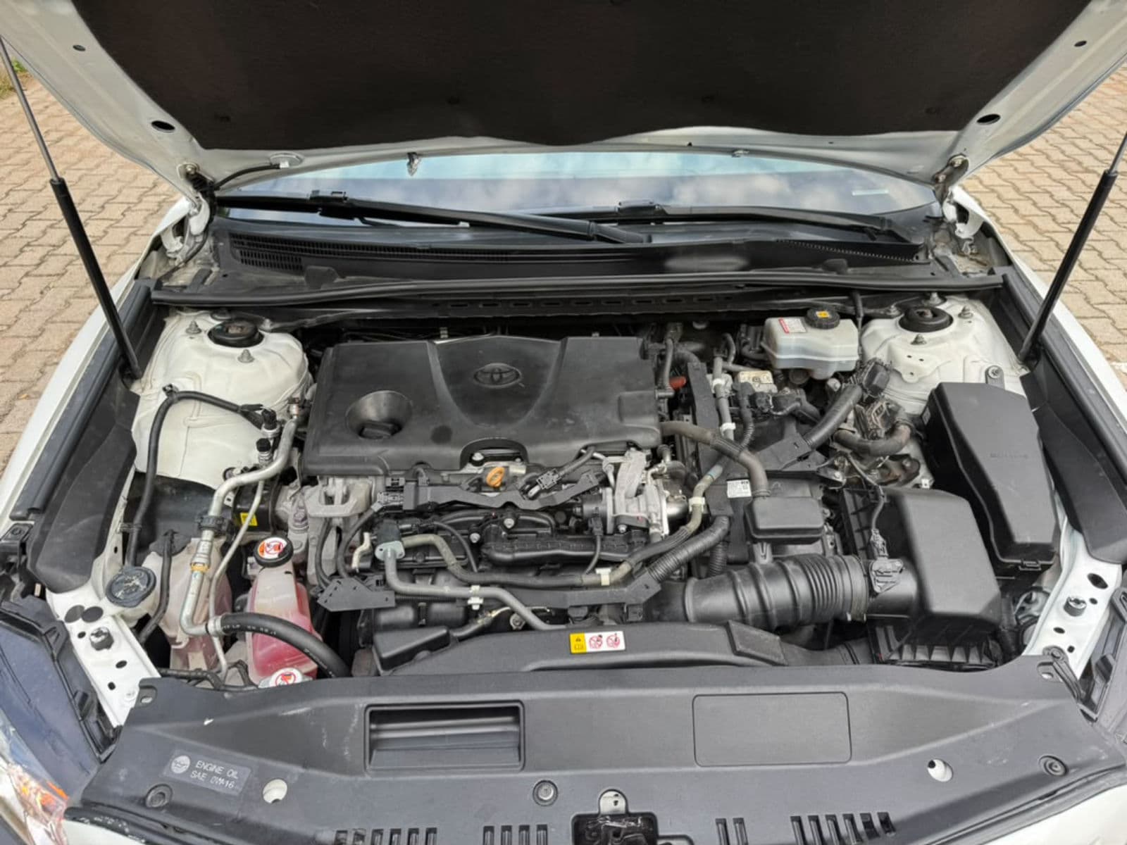 2019 Toyota Camry Sedan — photo 3 of 9