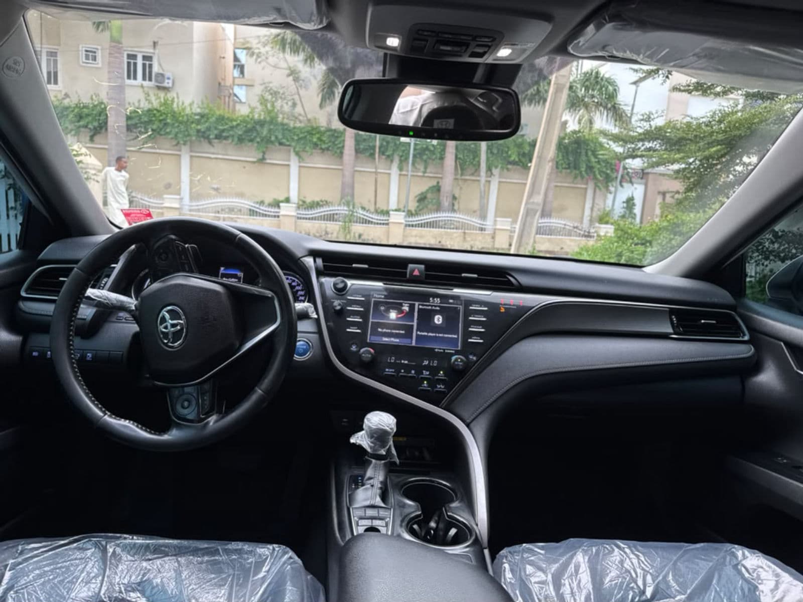 2019 Toyota Camry Sedan — photo 4 of 9