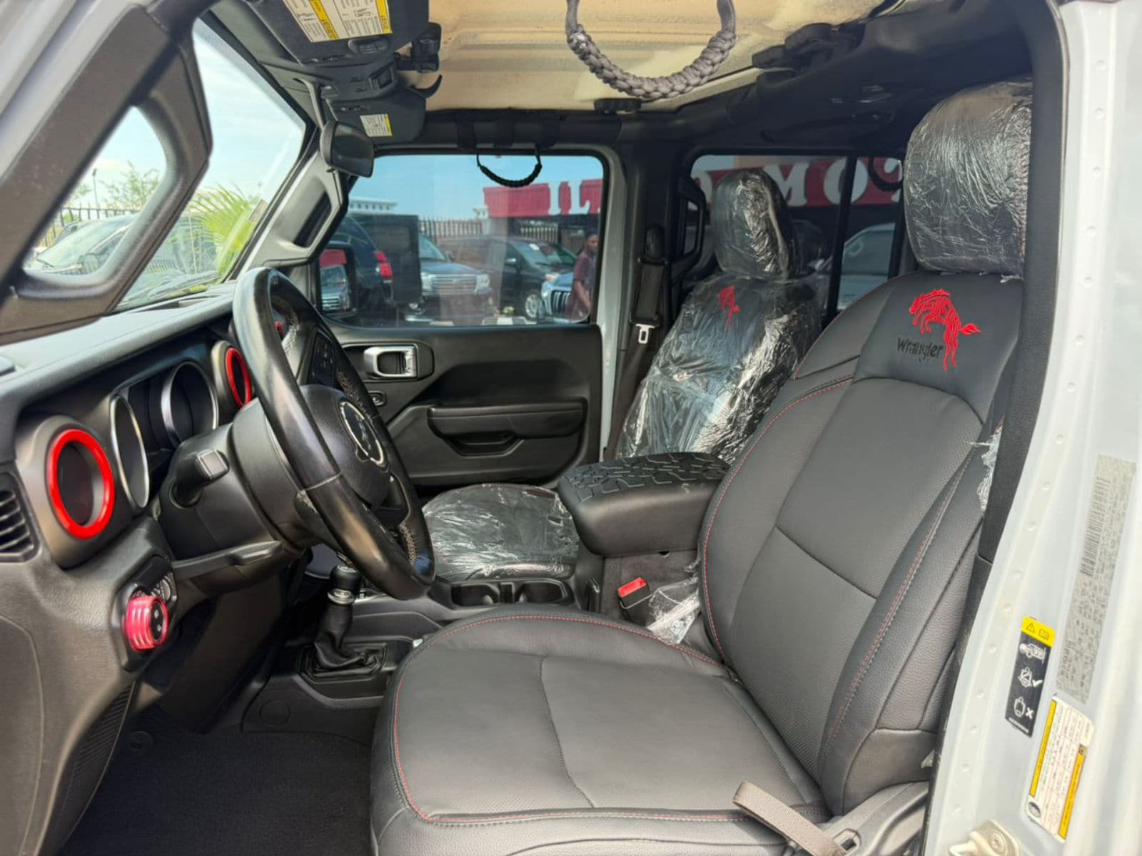 2020 Jeep wrangler Truck — photo 4 of 10