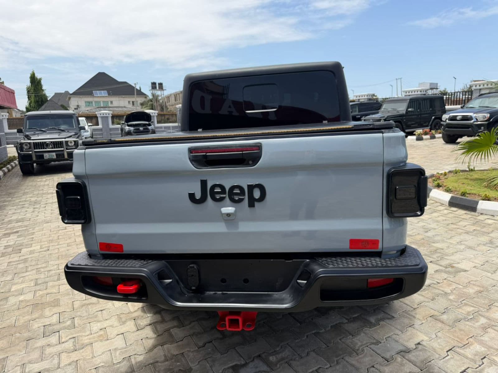2020 Jeep wrangler Truck — photo 9 of 10