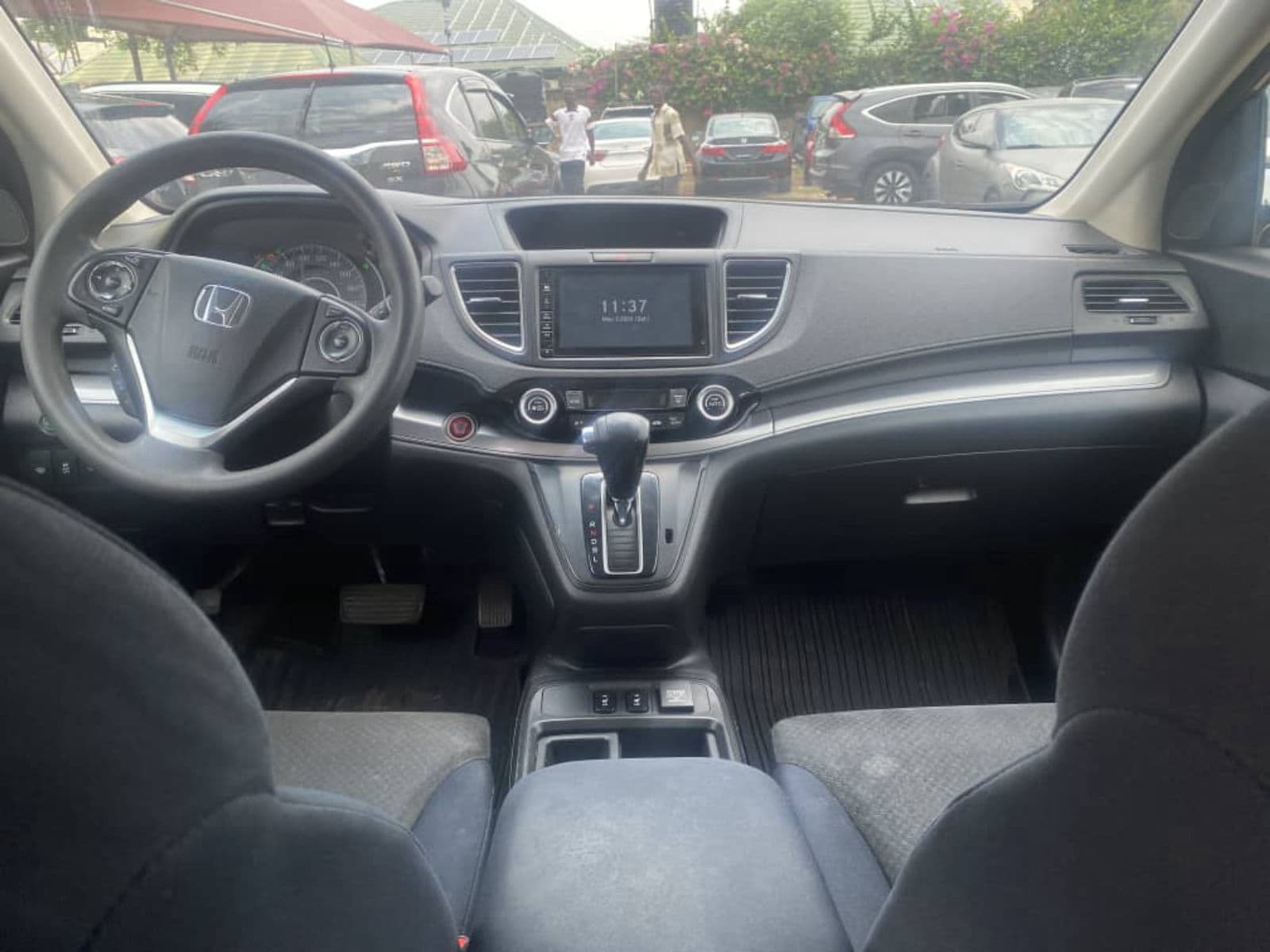 2015 Honda CRV SUV — photo 4 of 8