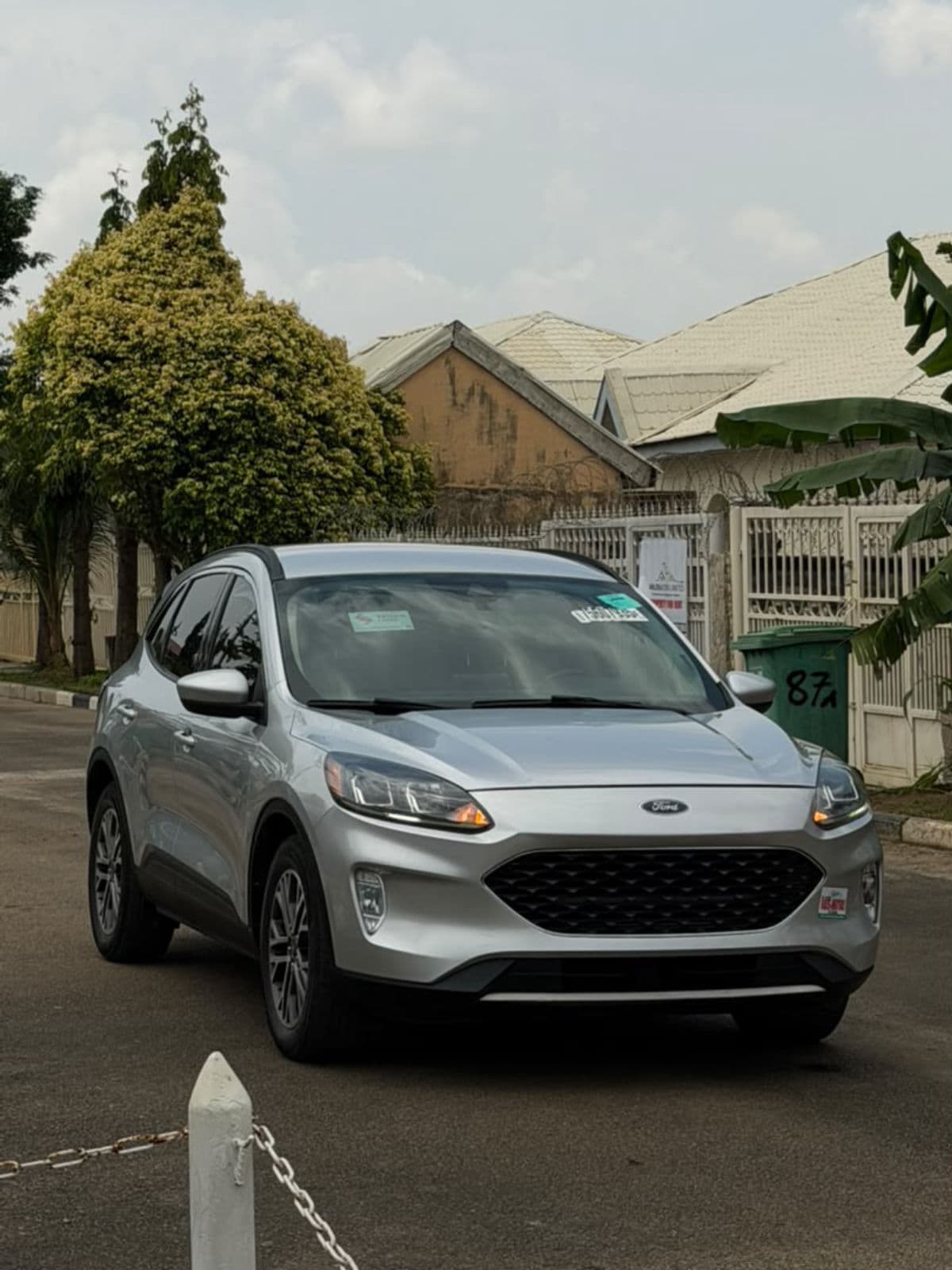 2020 Ford Escape SUV — photo 2 of 9
