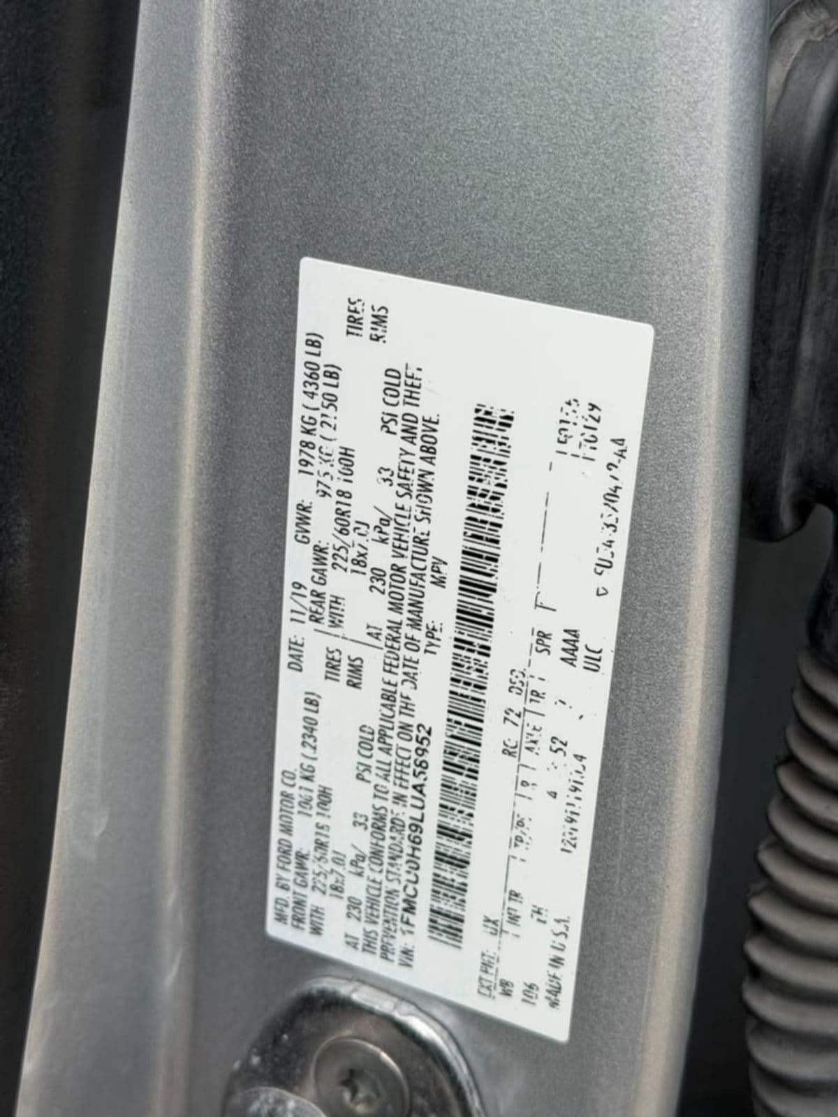 2020 Ford Escape SUV — photo 7 of 9