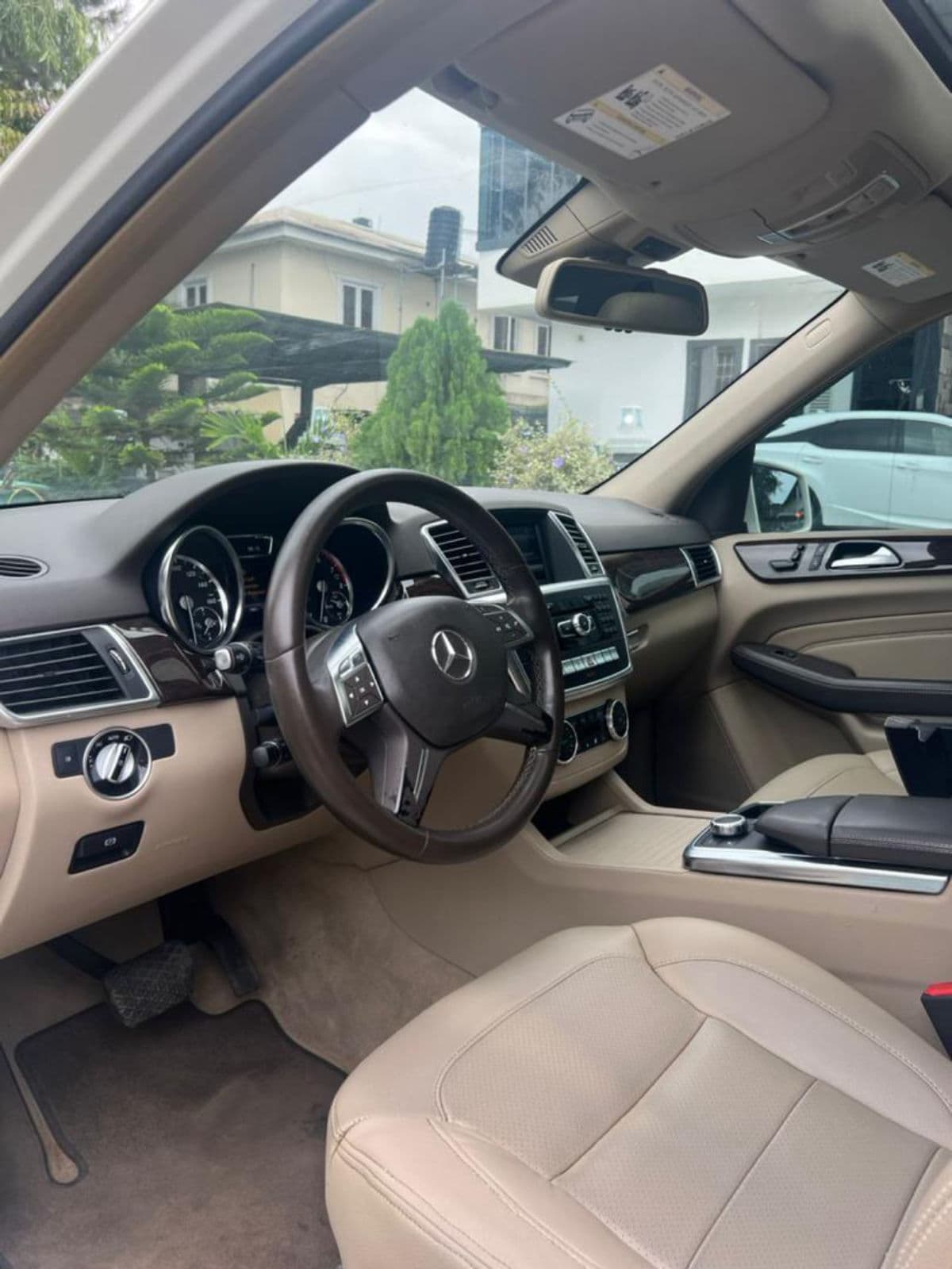 2014 Mercedes-Benz M Class SUV — photo 3 of 8