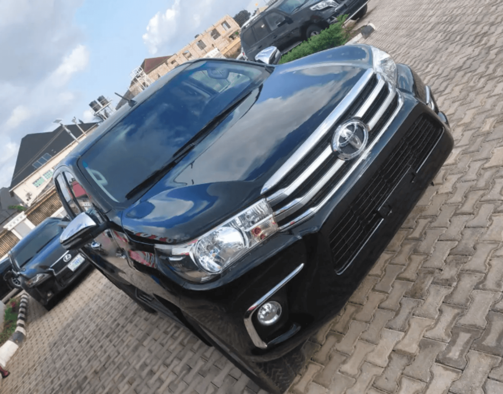 2019 Toyota HILUX Truck — Nigerian Used for sale in Lokogoma Abuja