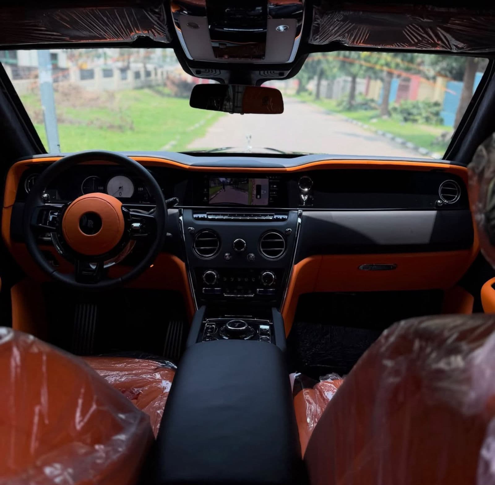 2026 Rolls-Royce Cullinan SUV — photo 6 of 11