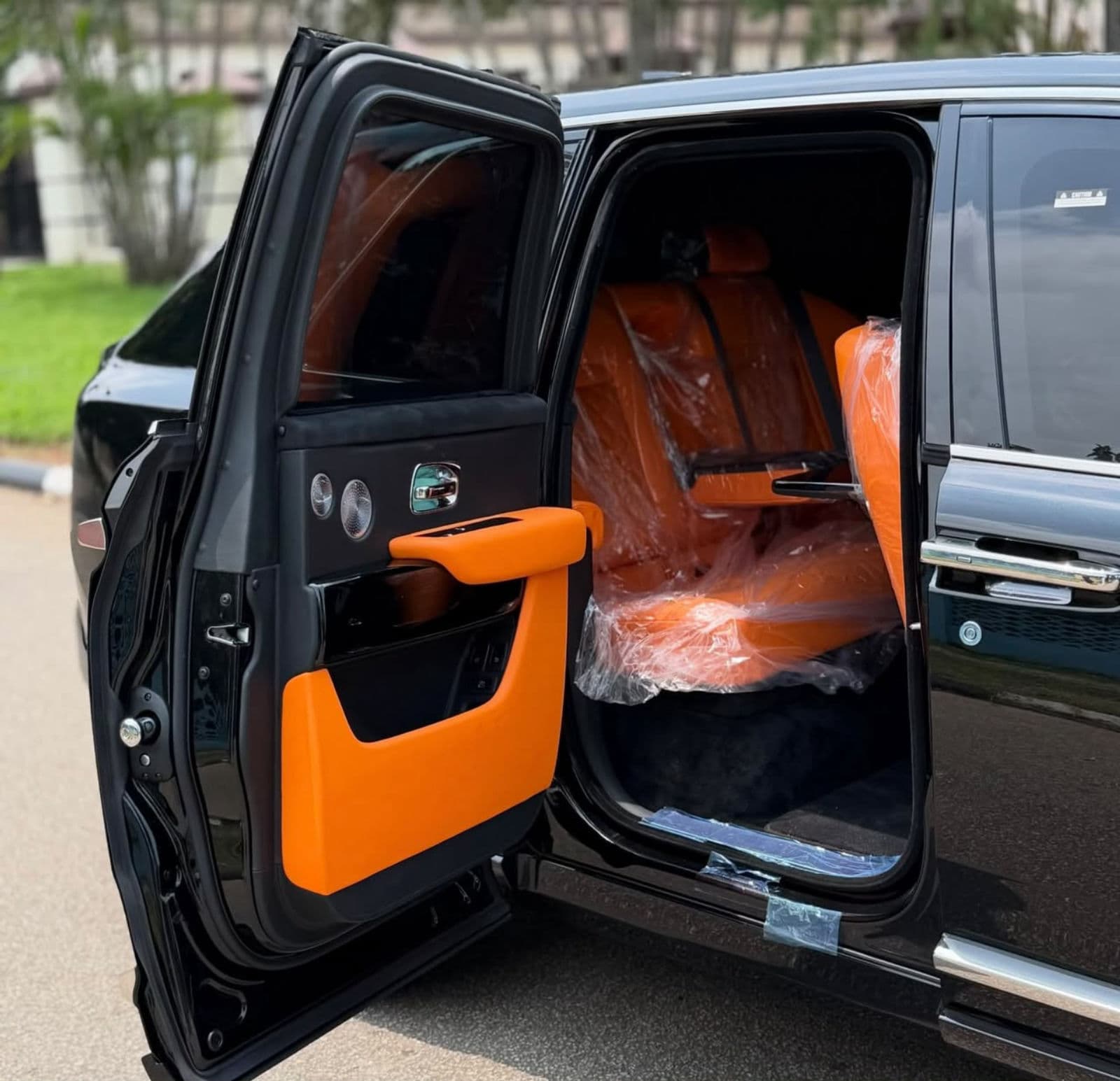 2026 Rolls-Royce Cullinan SUV — photo 9 of 11