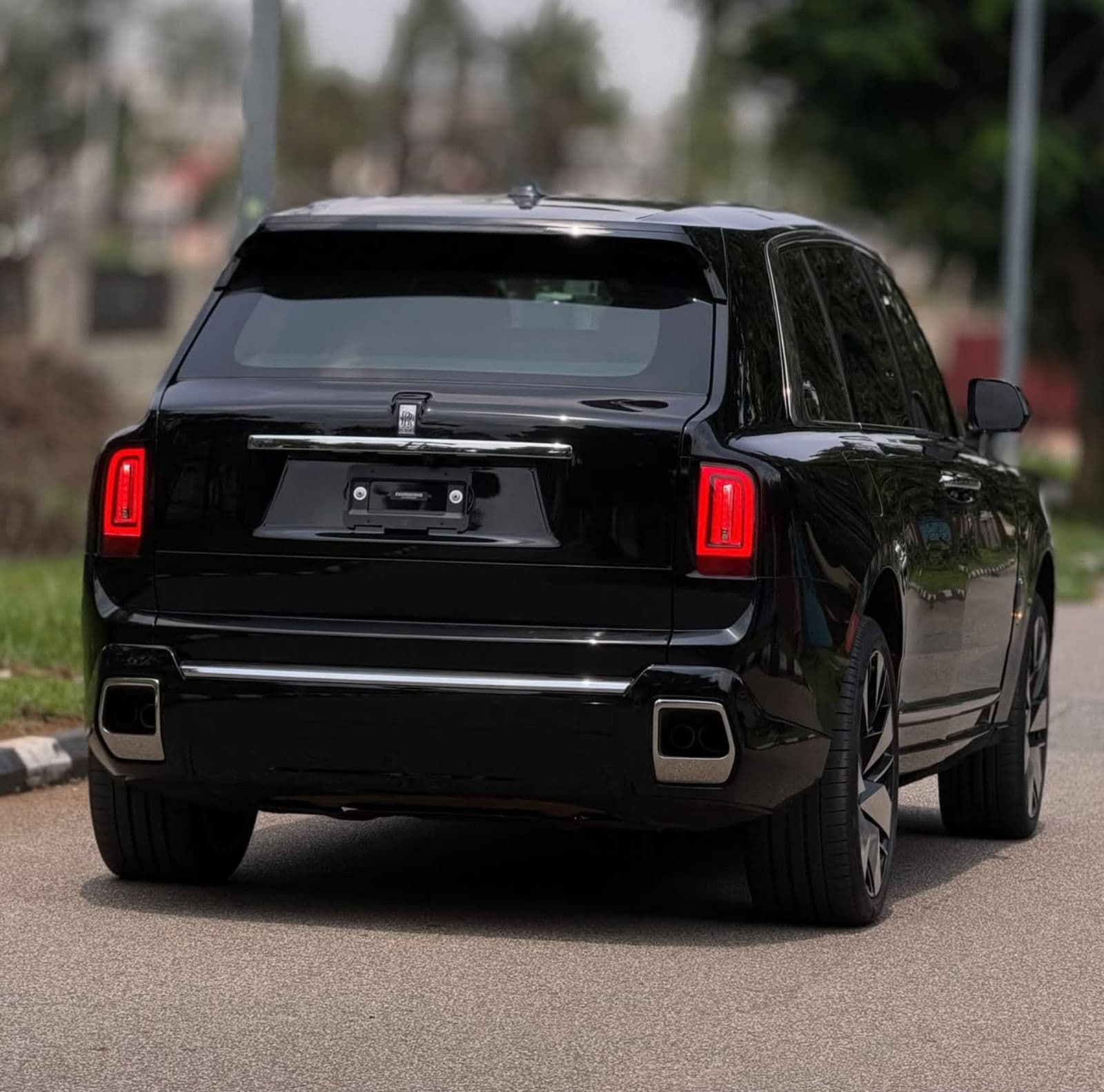 2026 Rolls-Royce Cullinan SUV — photo 10 of 11