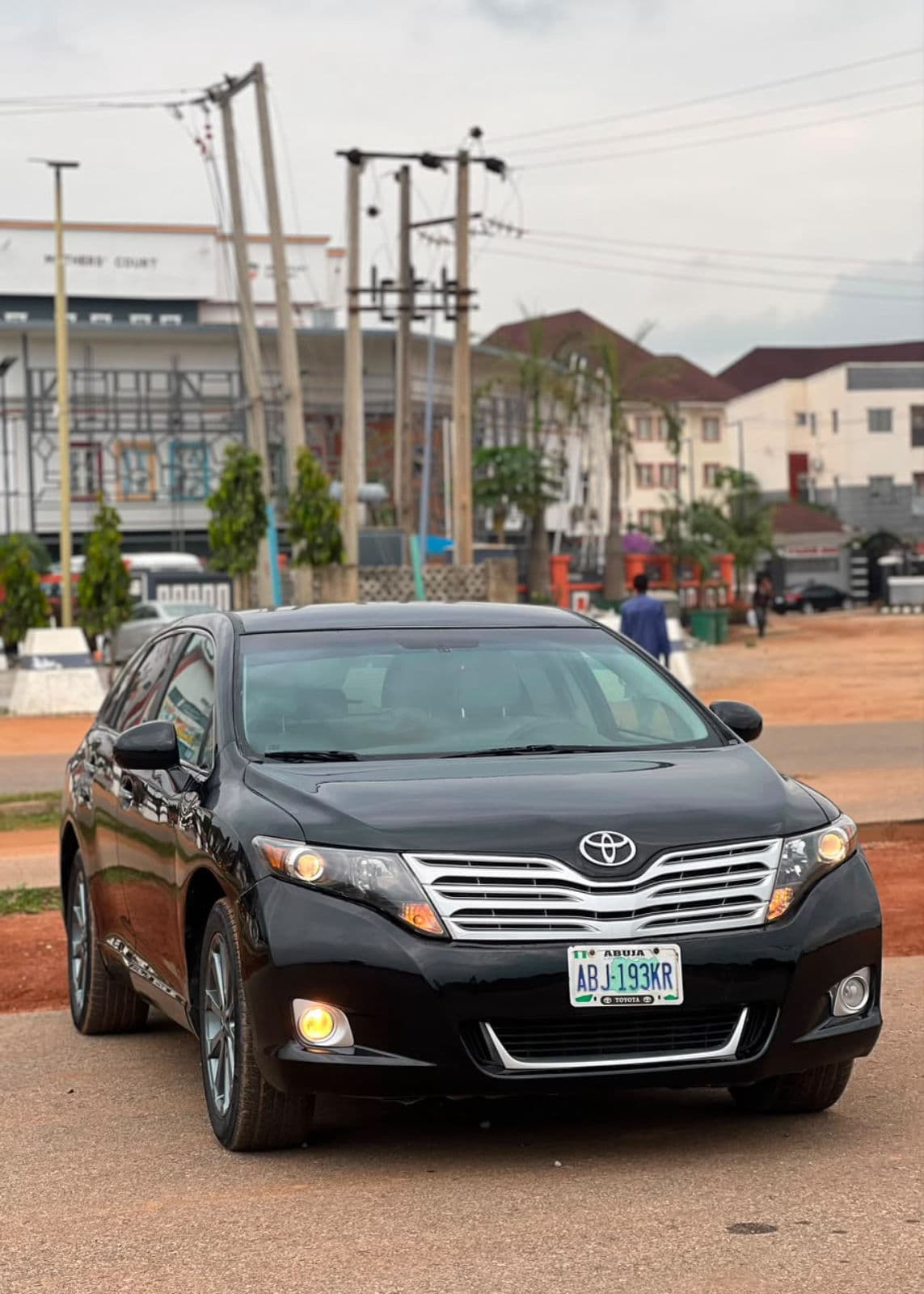 2012 Toyota Venza SUV — photo 2 of 10